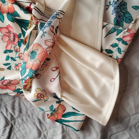 Floral Maxi Dress - Picture 7 of 13